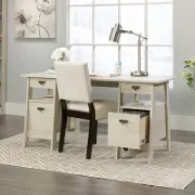 Wiqaar Desk + Classic Executive Desk + liqana